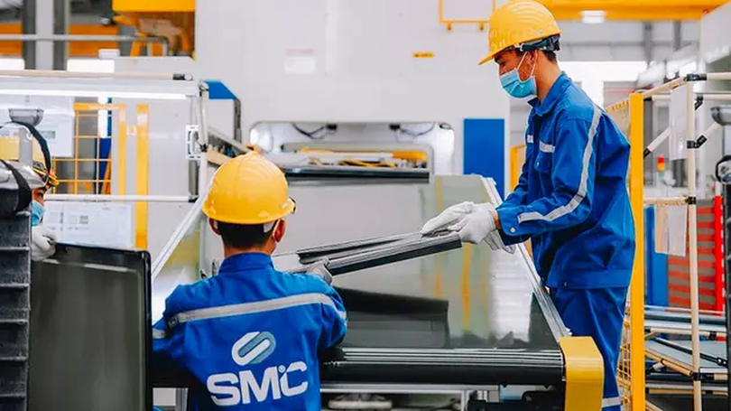 Cổ phiếu SMC và DTC nguy cơ bị hủy niêm yết