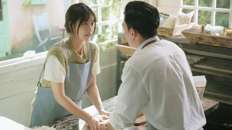 Phim 'Nụ hôn bạc tỷ' vượt mốc doanh thu 100 tỷ đồng