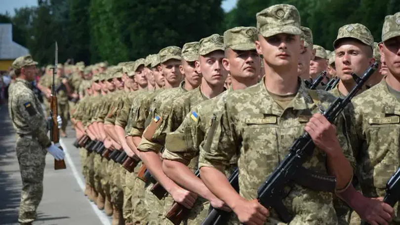 Ukraine đề xuất nghĩa vụ quân sự theo hợp đồng