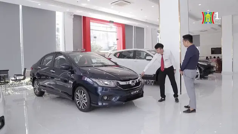 Nhiều hãng giảm giá ô tô sau Tết Nguyên đán