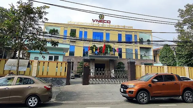 Cổ phiếu VNE bị cảnh báo về khả năng hủy niêm yết