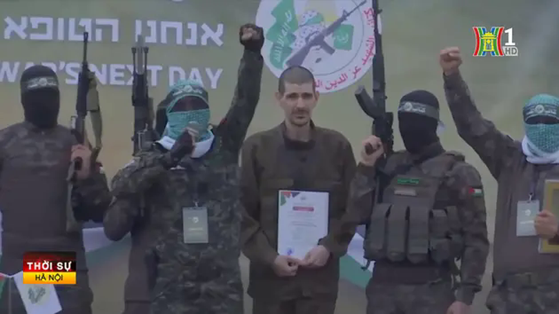 Hamas hoãn thả con tin Israel