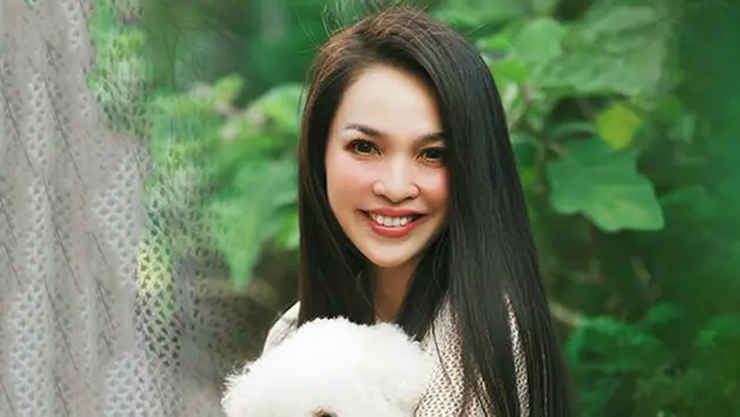 Hiền Thục đưa kỉ niệm tuổi thơ vào MV mới