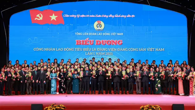 Tổng LĐLĐ biểu dương 95 CNLĐ tiêu biểu là đảng viên
