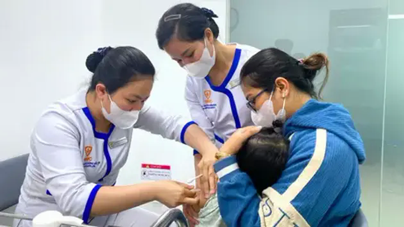 Hà Nội có 20.000 trường hợp được tiêm vắc xin sởi