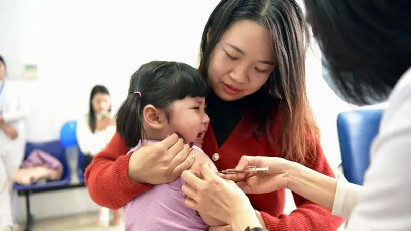 Hà Nội tiêm vaccine sởi trên diện rộng