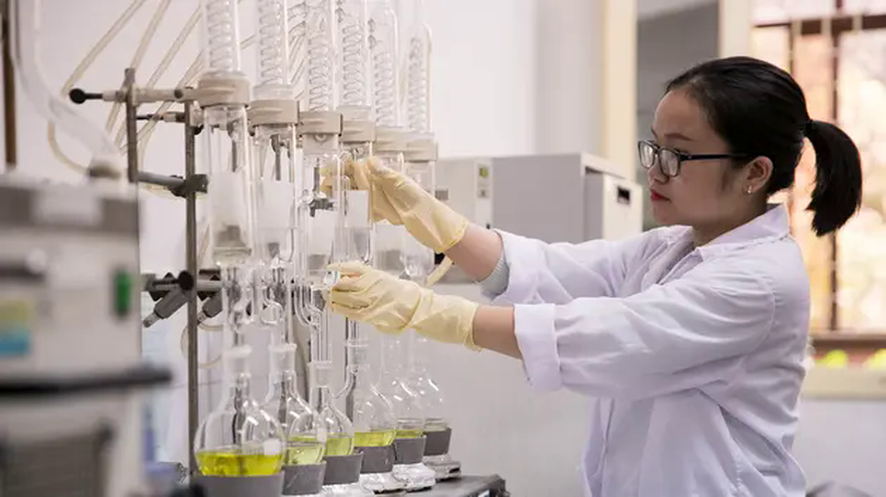 Giáo dục phải phát triển để phát triển khoa học công nghệ