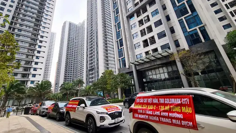 Trung tâm thương mại tại Goldmark City bị cắt nước cả tháng