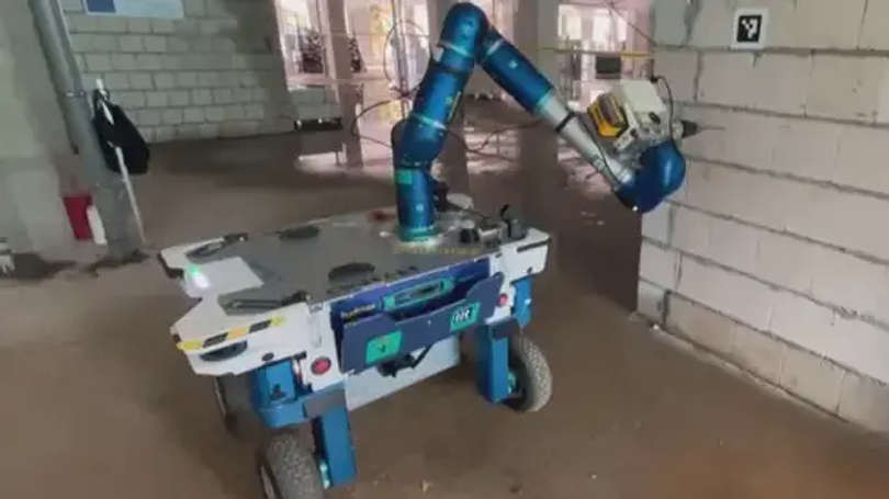 Robot làm công nhân xây dựng ở Italia