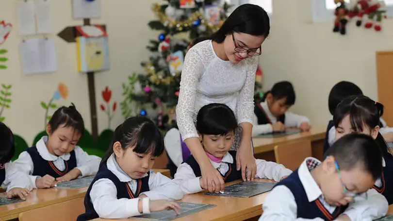 Trao quyền tuyển dụng giáo viên cho ngành giáo dục