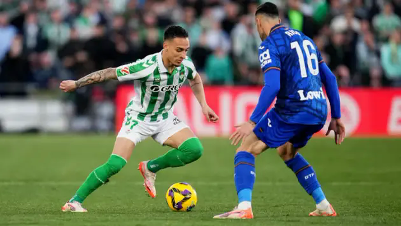 Real Betis thắng Getafe nhưng Antony dính thẻ đỏ