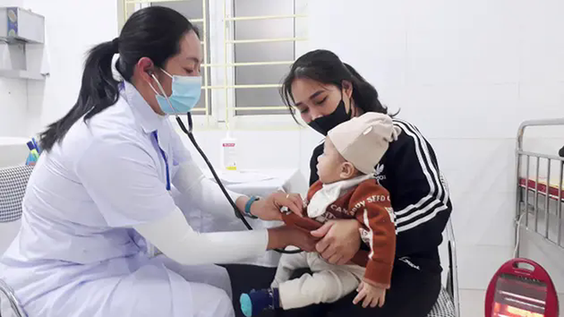 Tiêm vaccine sởi cho hơn 6.100 trẻ dưới 9 tháng tuổi