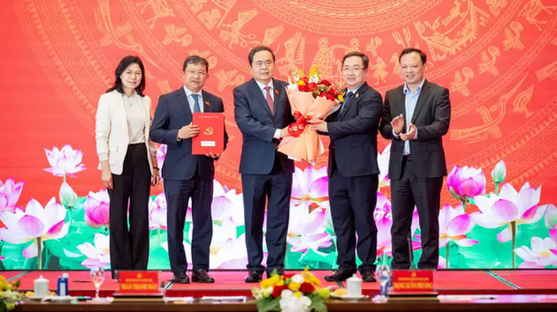 Thành lập 11 Đảng bộ trực thuộc Đảng ủy Quốc hội
