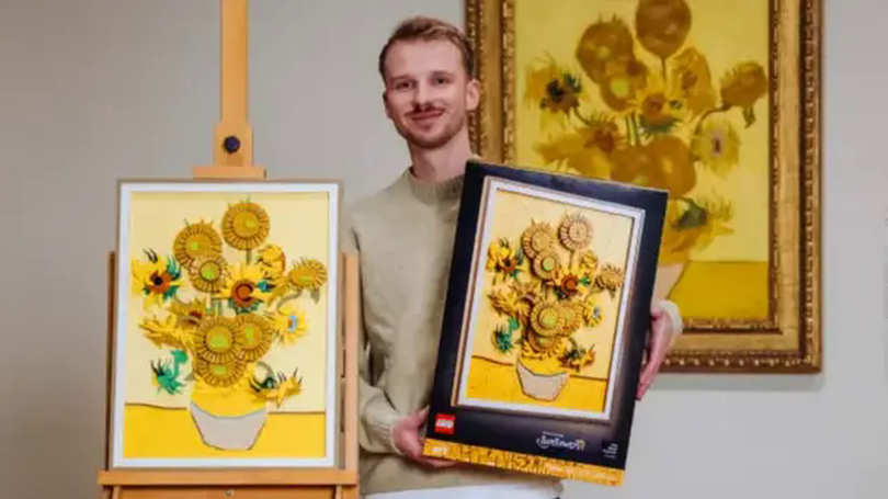 2625 LEGO tái hiện bức 'hoa hướng dương' của Van Gogh