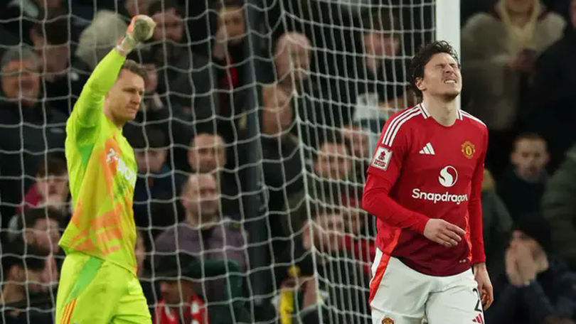 Man United bị loại khỏi FA Cup