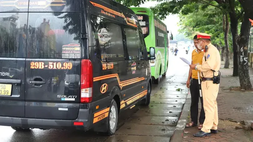 Phòng CSGT Hà Nội đảm bảo ATGT tuyến quận, huyện