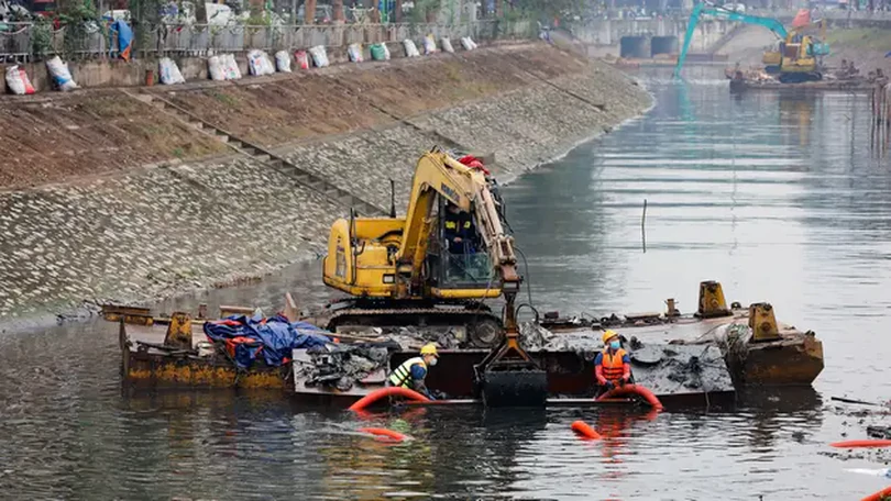 Sẽ hoàn thành nạo vét sông Tô Lịch trong tháng 8