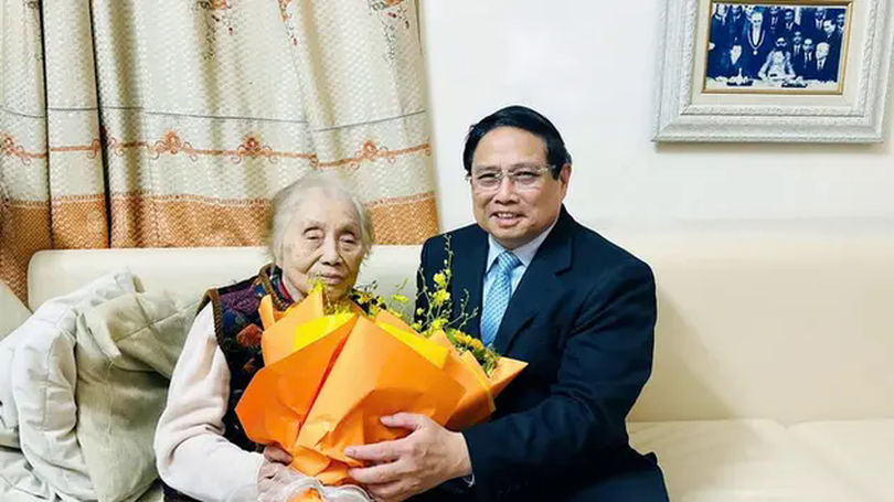 Thủ tướng thăm nguyên Phó Chủ tịch nước Nguyễn Thị Bình