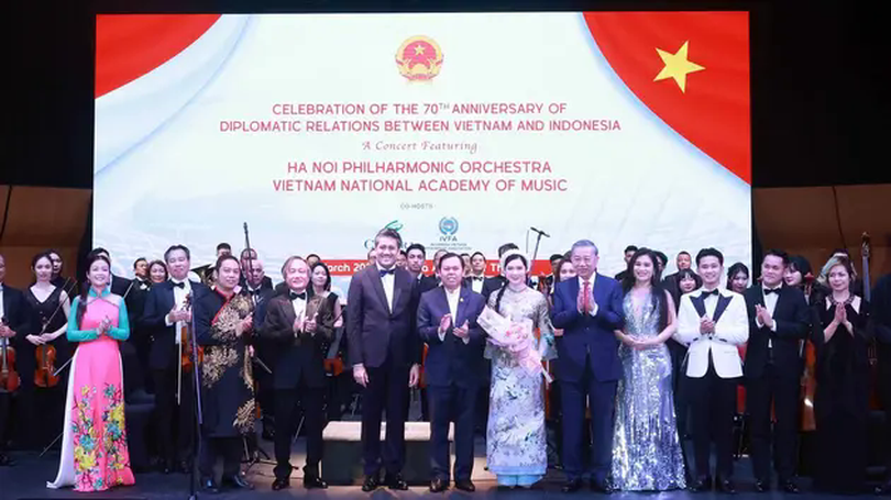 Tổng Bí thư dự Hòa nhạc kỷ niệm 70 năm quan hệ ngoại giao Việt Nam-Indonesia