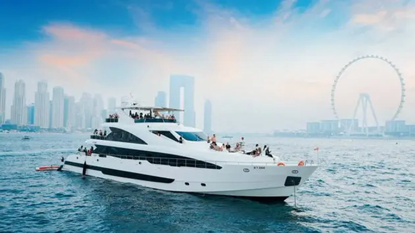 Trải nghiệm thuê du thuyền sang trọng tại Dubai