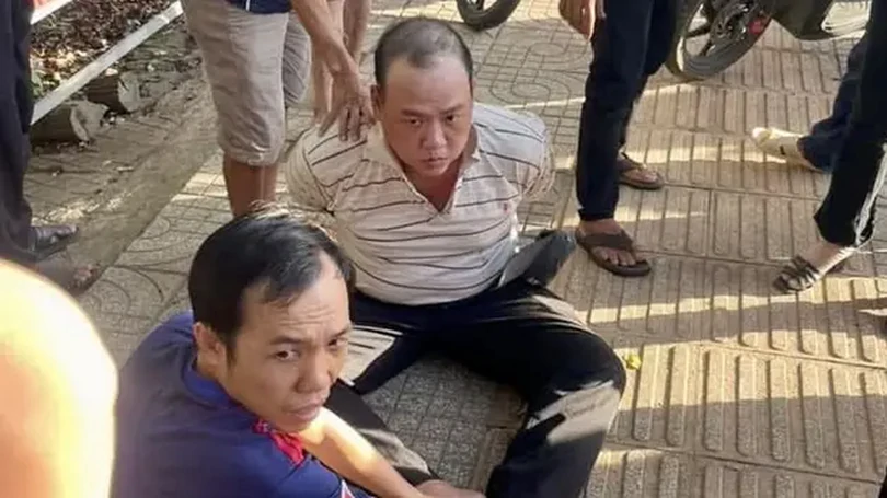Chủ tiệm vàng nhanh trí bắt cướp