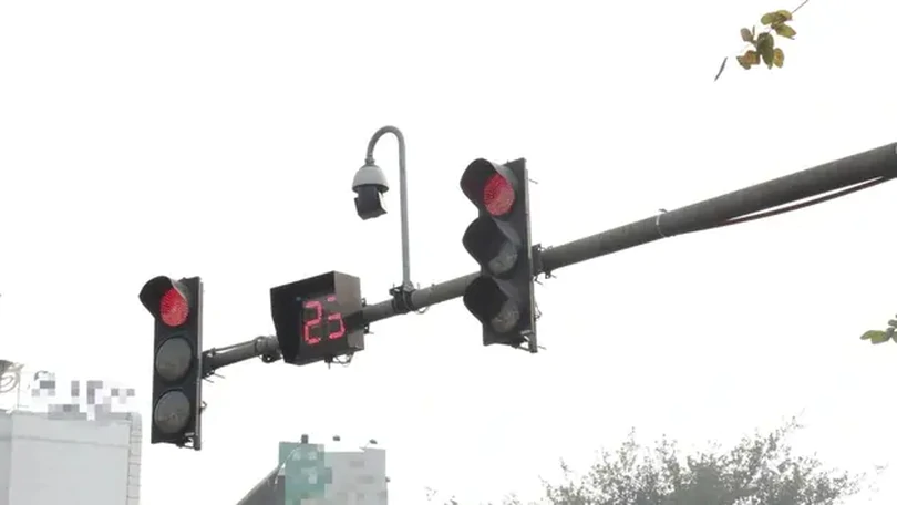 Cục CSGT đề xuất sửa đèn tín hiệu giao thông bị hỏng