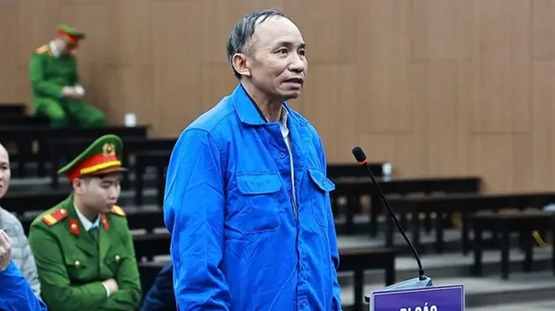 Cựu Giám đốc hầu tòa vì nhận hối lộ từ AIC