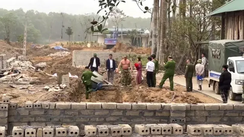 Công an Hà Nội vào cuộc vụ chiếm đất, đe dọa cán bộ