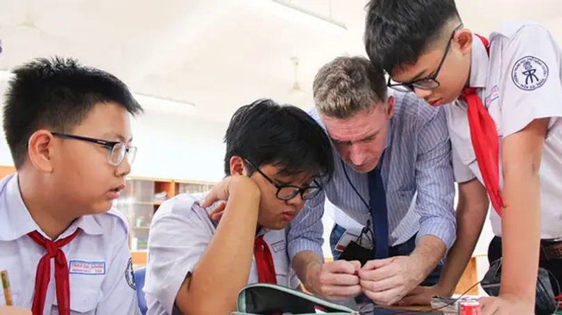 Tiếng Anh dần trở thành ngôn ngữ thứ hai trong trường học