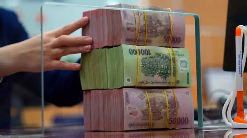 Vì sao lãi suất huy động khó giảm sâu | Vấn đề kinh tế | 18/03/2025