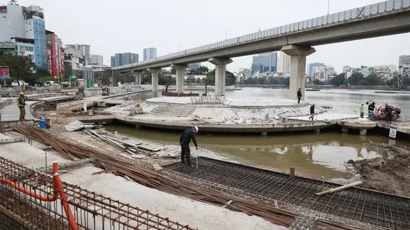 Sân khấu nổi hồ Hoàng Cầu hoàn thiện vào tháng 7