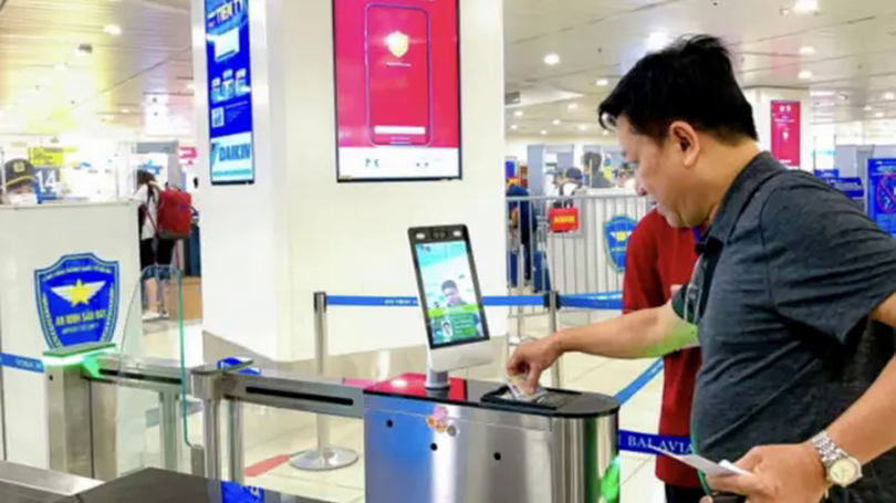 Làm thủ tục tại sân bay sẽ không cần CCCD