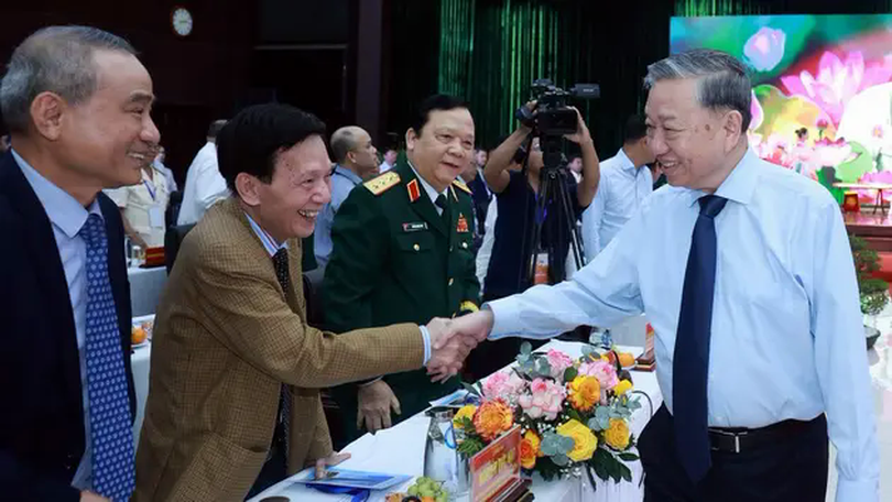 Tổng Bí thư gặp mặt cán bộ lão thành cách mạng