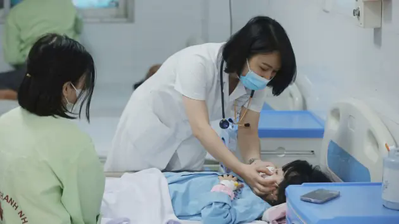 Sẵn sàng phương án điều trị khi ca bệnh sởi gia tăng