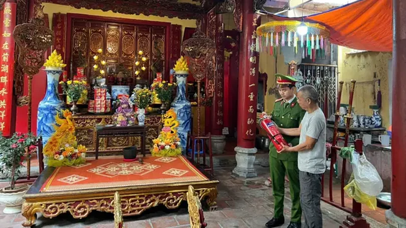 Các cơ sở tâm linh cảnh giác với ‘giặc lửa’