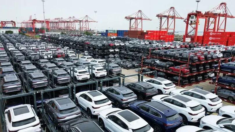 Canada áp thuế 25% đối với ô tô Mỹ