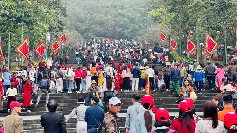 Người dân cả nước hướng về ngày Giỗ Tổ