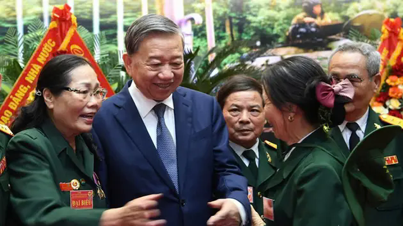 Tổng Bí thư gặp mặt cựu chiến binh, cựu thanh niên xung phong