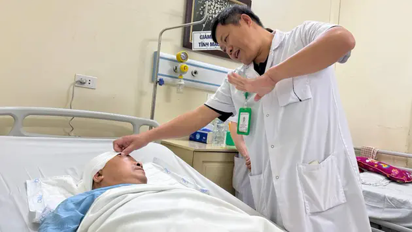 Phẫu thuật phối hợp hai đường mổ, loại bỏ khối u não