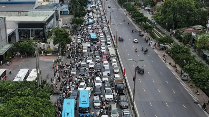 Hà Nội xử lý hai điểm ùn tắc giao thông trong quý I/2025