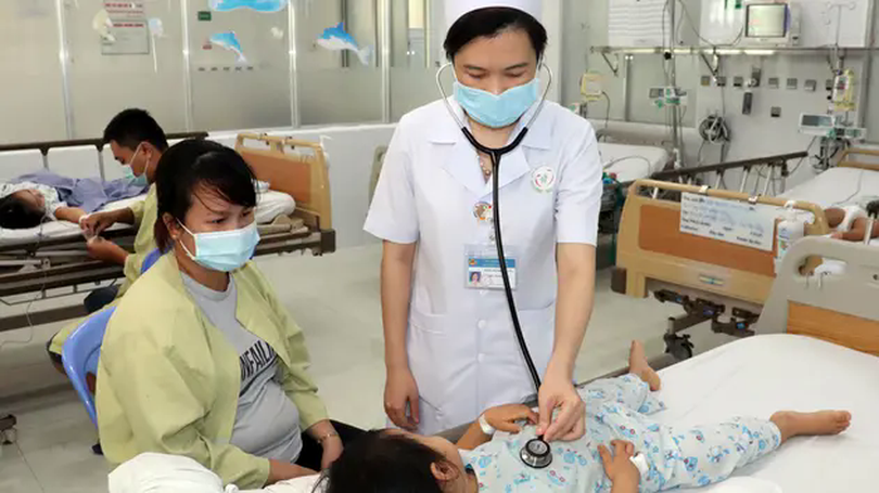 Ngành y tế ngăn chặn 'dịch chồng dịch'