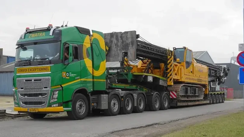 Xe siêu trường, siêu trọng gặp khó về giấy phép