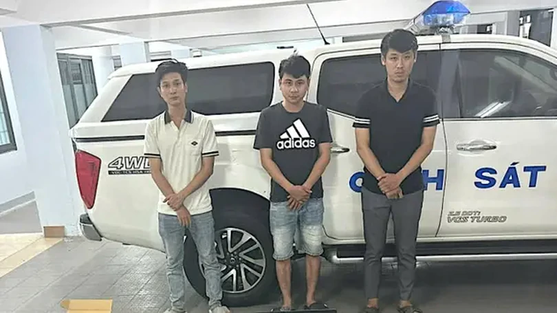 Phá đường dây làm giả tài liệu, con dấu quy mô lớn