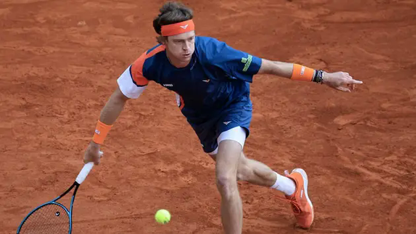 Rublev và Rune vào vòng 2 giải quần vợt Barcelona