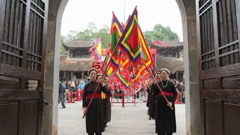 Tái hiện tục 'nâng phan' trong lễ hội chùa Nành