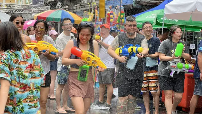 Người Thái Lan đón Tết Songkran