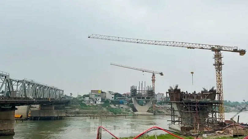Dự án cầu Đuống mới có thể 'đắp chiếu' vì vướng GPMB