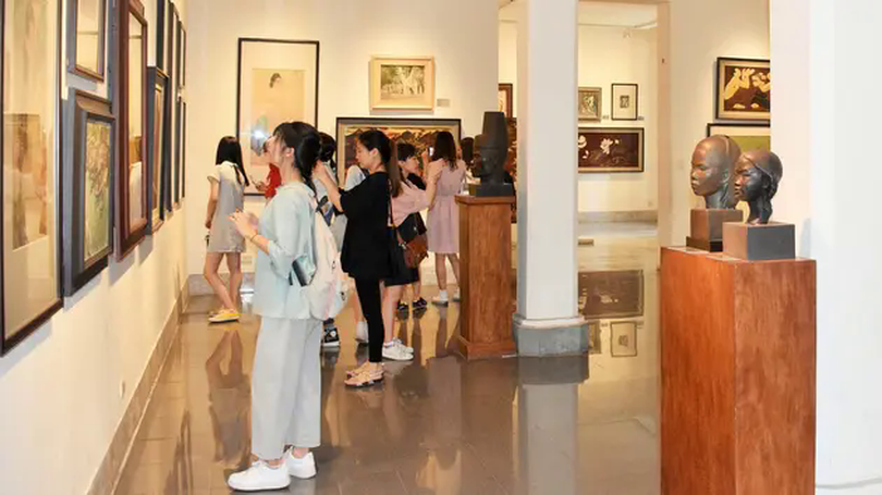 Một ngày ở Bảo tàng Mỹ thuật | Hà Nội đến để yêu | 16/04/2025