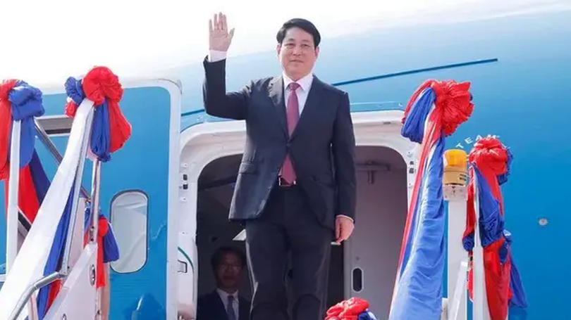 Chủ tịch nước bắt đầu thăm cấp nhà nước đến Lào
