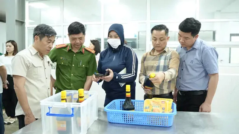 'Bếp Lang Liêu' có nhiều thực phẩm hết hạn sử dụng